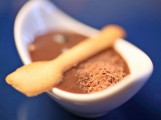 Páscoa, tacinha de brigadeiro.