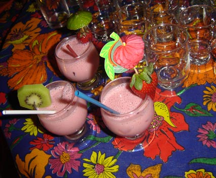 Luau, algumas bebidas.