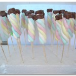 Pirulitos de marshmallow.