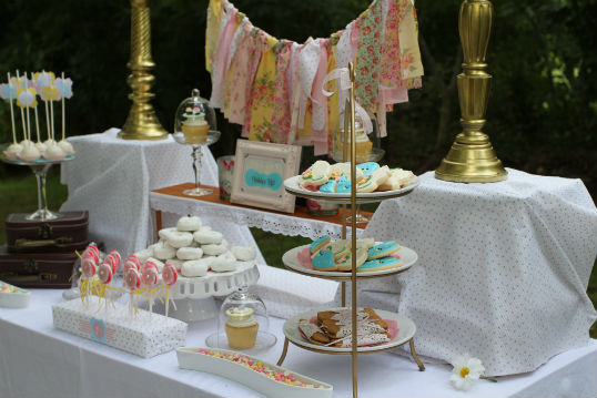 Festa meninas, chá da tarde.