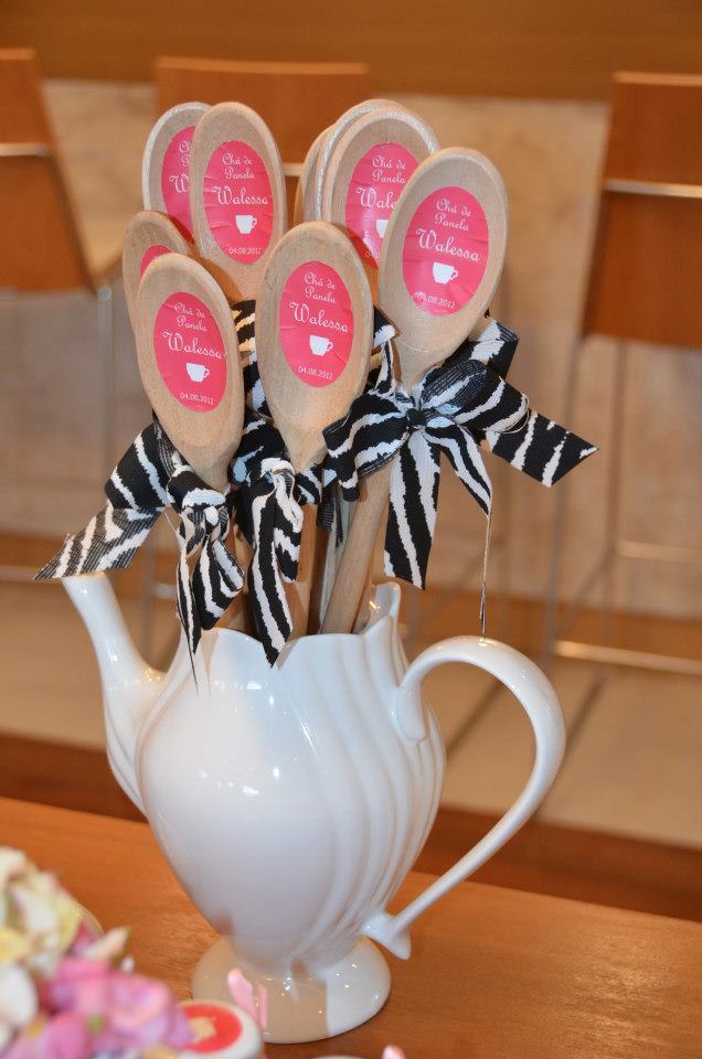 Festa zebra e rosa , chá de panela.