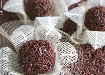 Ovo de páscoa de brigadeiro.