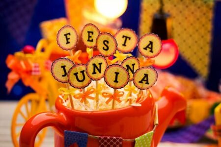 Quantidades para uma festa junina com 50 pessoas.